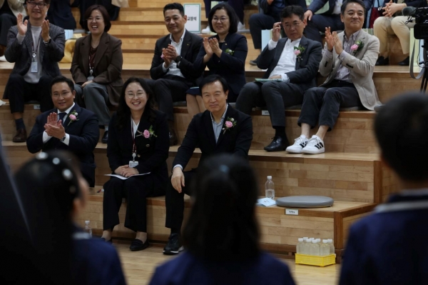 경기도교육청(교육감 임태희)이 학교 밖 거점형 늘봄학교(거점센터형)인 '고양늘봄꿈터'를 17일 고양공유학교에 개소했다.