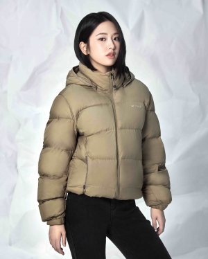 ▲ 네파 '에어써밋 미들 다운자켓' [사진= 네파 제공]
