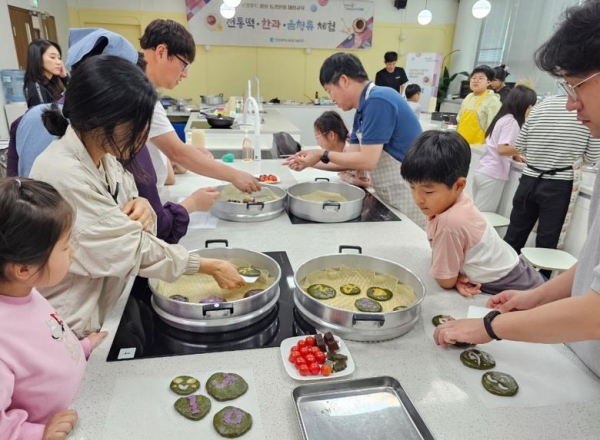 인천시(시장 유정복) 농업기술센터는 11월 15일부터 지역농산물 활용한 건강한 식문화 체험 교육을 운영한다.