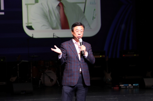 신상진 성남시장은 25일 성남아트센터 오페라하우스에서 열린 '제12회 성남시 통고구마 축제'에 참석했다.