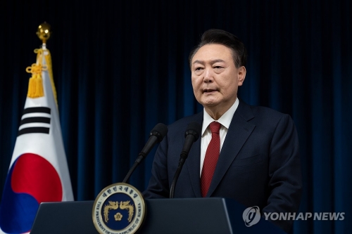 윤석열 대통령이 7일 서울 용산 대통령실 청사에서 대국민 담화를 하고 있다.