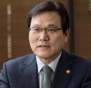 최종구 전 금융위원장. [사진=금융위원회]