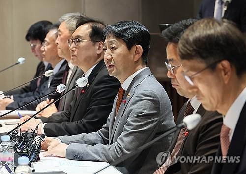 안덕근 산업통상자원부 장관이 21일 서울 강남구 트레이드타워에서 열린 미 신정부 출범 민관합동 대책회의에서 발언하고 있다.