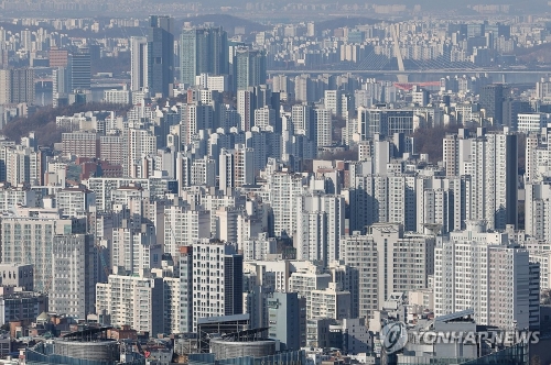 정부가 당첨만 되면 수 억원의 시세차익으로 '로또'라고 불리는 무순위 청약 개편에 나선다.