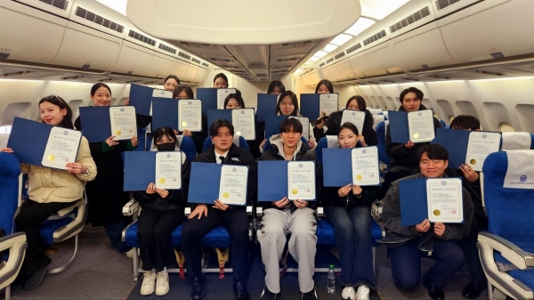 경복대학교 항공서비스학과 항공객실안전보안 자격증 교육과정 수료 현장 사진 (사진제공=경복대학교)