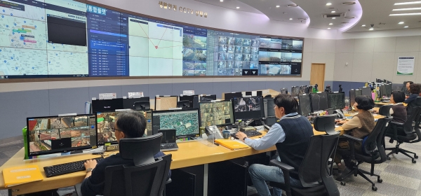성남시 CCTV 통합관제센터 모습.