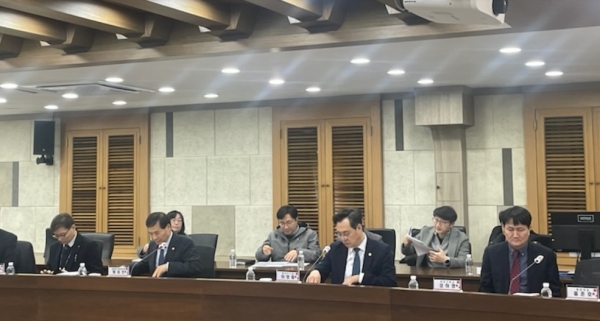 인천시는 20일 시청 영상회의실에서 하병필 행정부시장과 황효진 글로벌도시정무부시장 공동 주재로 '글로벌 톱텐 시티, 인천(Global Top 10 City, Incheon)' 실현을 위한 2026년도 국비 확보 보고회를 개최했다.