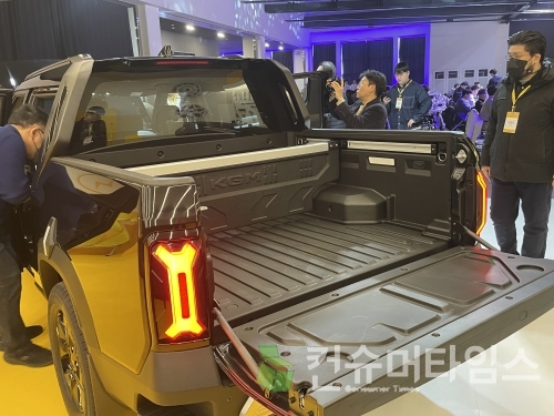 <strong>무쏘 EV 후면부 이미지. 넉넉한 적재 공간과 실용적인 설계가 적용됐다.[사진=강나연 기자]</strong>