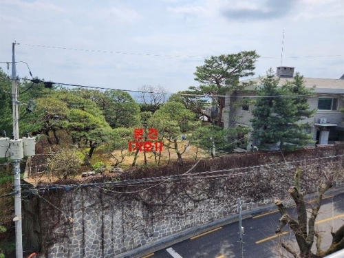 강제경매가 진행 중인 정대선 전 HN Inc 사장 소유의 서울 성북동 대지.[사진=지지옥션 홈페이지 캡처]