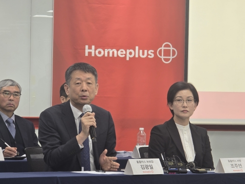 왼쪽부터 김광일·조주연 홈플러스 공동 대표. [사진 = 안솔지 기자]