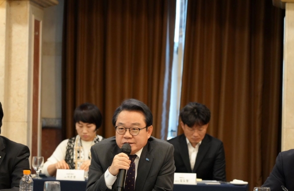 3일 서울 여의도에서 열린 2025년 벌크·탱커선사 컨퍼런스에서 한국해양진흥공사 안병길 사장이 발언을 하고 있다.