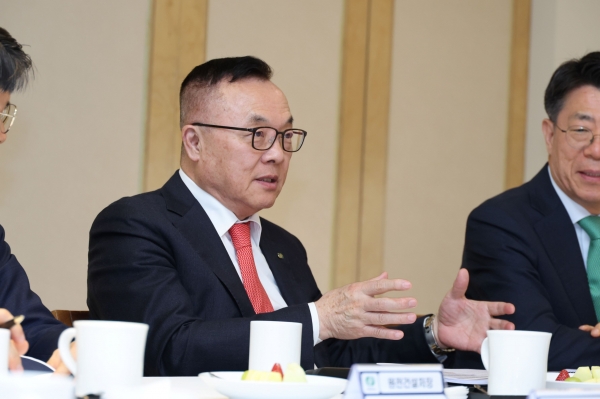 '제3차 건설사업관리 선진화 자문회의'에 참석한 황주호 한수원 사장.