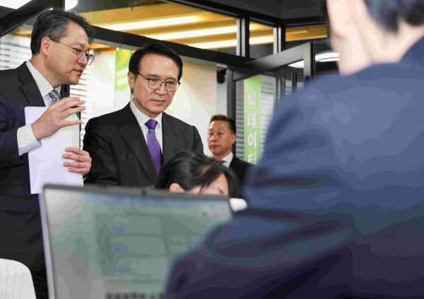 경기도교육청(교육감 임태희)이 14일 삼일고등학교(학교장 김기남)에서 현장 직무 중심 주문식 교육과정인 '캡스톤디자인'을 적용한 첫 공개 수업을 개최했다.
