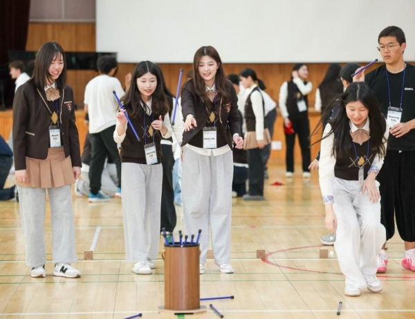 경기도교육청(교육감 임태희)이 2025년 국제교류 정책 비전으로 '경기미래교육을 세계로, 세계인을 경기로'를 제시하고, 교육 섹터별 국제교류협력 활성화 추진으로 학생의 글로벌 역량 신장에 적극 힘쓴다.