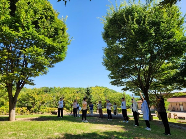 2024년 진행된 숲태교 치유여행 참여모습 (사진제공=한국산림복지진흥원 산림복지연구개발센터)
