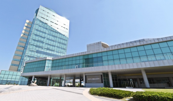 한국농수산식품유통공사(aT)