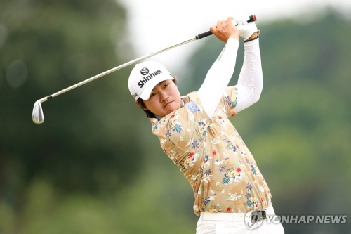 김성현, PGA 2부 투어 연속 우승에 도전…3라운드 단독 선두