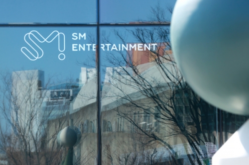 에스엠, 52주 신고가…中 텐센트 2대 주주 등극에 '활짝'