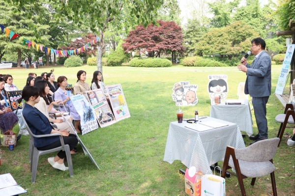 인천시교육청(교육감 도성훈)은 지난 28일 학교급식의 질 향상과 급식 현장의 목소리를 듣기 위해 영양교사, 영양사 간담회를 진행했다.