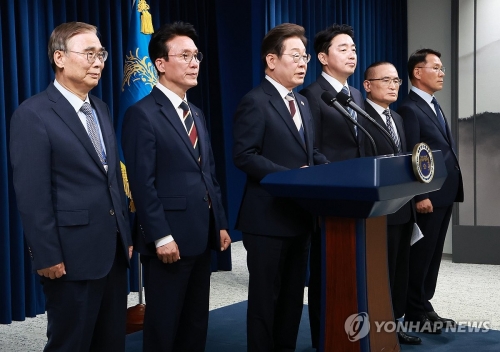 초대 국무총리에 김민석 지명…국정원장 이종석·비서실장 강훈식