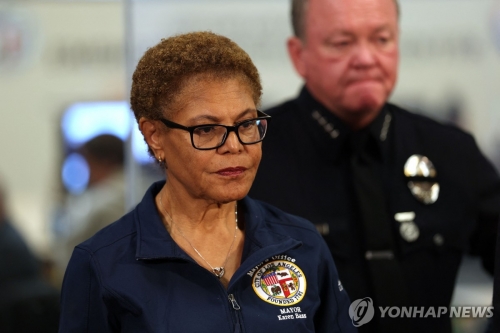 '연일 시위' LA시, 도심 일부에 야간 통금령…