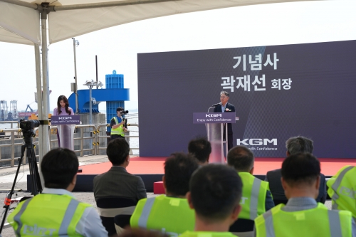 KGM, 무쏘EV·토레스HEV 수출 선적…글로벌 시장 물량 확대