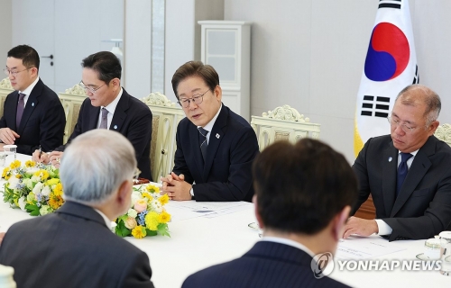 李대통령, 재계총수 만나 