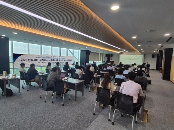 한국공학대학교 제2캠퍼스(경기도 시흥시 엠티브이북로 65) 산학협력관 7층 컨벤션홀에서'2025년도 제3차 심크런치데이(SimCrunch's Day)'를 성공적으로 개최했다.