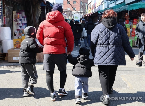 30∼40대 부부 10쌍 중 6쌍은 '맞벌이'…1인 가구 800만 돌파