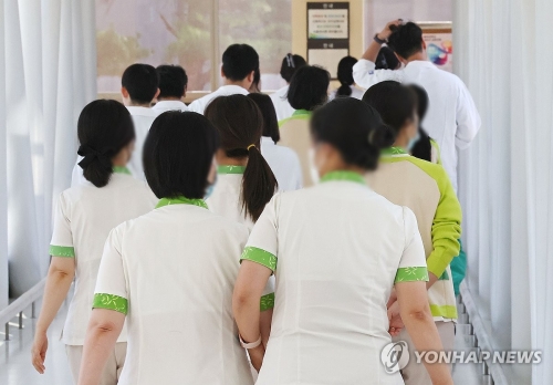 간호법 내일부터 시행…여전한 논란 속 'PA 제도화'는 하반기로