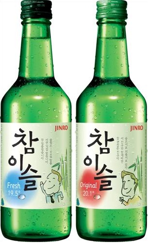 참이슬 후레쉬(왼쪽)와 참이슬 오리지널 병 라벨